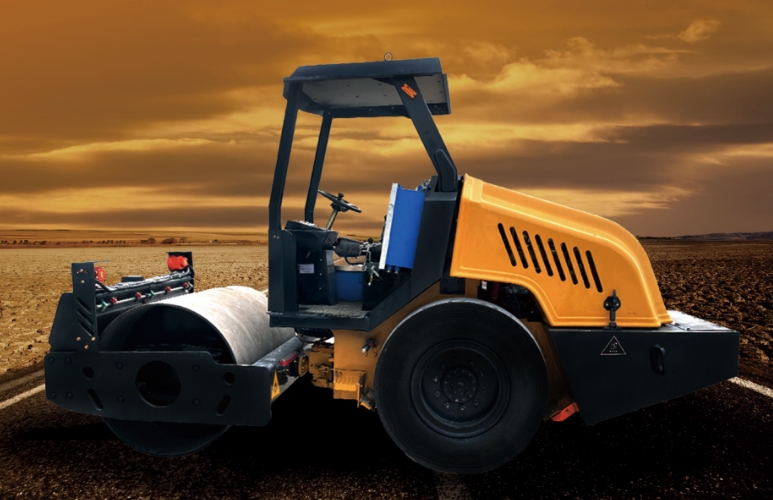 YZC6.0煤礦用防爆單鋼輪振動壓路機